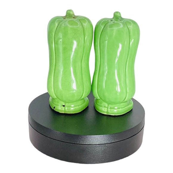 Salt and Pepper Shakers Green Peppers Cork Stoppers 5" - Picture 5 of 5